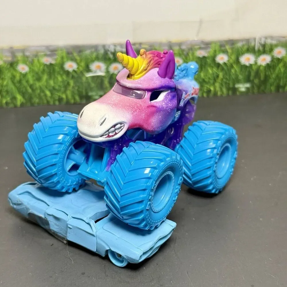 CUSTOM Hot Wheels Monster Jam Sparkle Smash Unicorn Blue  1:64 Monster Truck